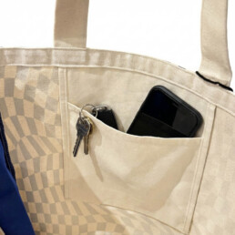your-bag-your-way-inner-hanging-pocket-in-use
